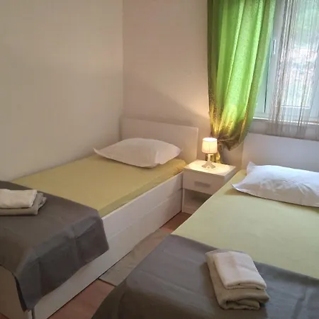 Appartement Viki *